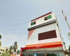 OYO 15948 Hotel Srees (Tiruchirappalli, Indija)