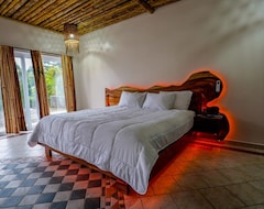 Tüm Ev/Apart Daire 4 Lux Lakeview Villas On 13 Acres Sleeps 26 Pool Hot Tub And A/c! Private Resort (Arenal, Kosta Rika)
