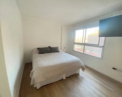 Entire House / Apartment Modern Studio 5 Blocks From Uade (Berazategui, Argentina)