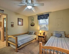 Koko talo/asunto New! Lake Hutchinson Home - Bbq & Firepit (Keystone Heights, Amerikan Yhdysvallat)