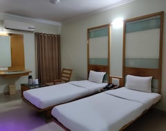 Khách sạn Easy Retreat (Vapi, Ấn Độ)