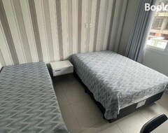 Toàn bộ căn nhà/căn hộ Apartamento Novo Com Piscina A 350m Da Praia (Bombinhas, Brazil)