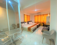 Khách sạn Legends Hotel (Batangas City, Philippines)