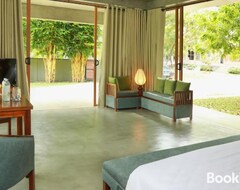 Hotel Villa Rumassala Luxury Chalets Unawatuna (Unawatuna, Sri Lanka)