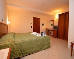 Khách sạn Hotel Residence Il Gabbiano (Cirò Marina, Ý)