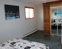 Cijela kuća/apartman 2 Bedroom Apartment. (Dartmouth, Kanada)