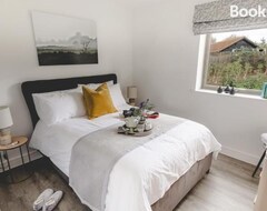 Cijela kuća/apartman Beautiful Stour Eco Lodge With Private Hot Tub (East Bergholt, Ujedinjeno Kraljevstvo)