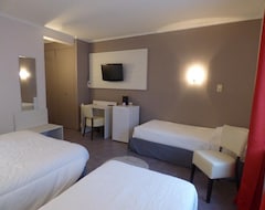Khách sạn Hotel Du Centre (Pierrelatte, Pháp)