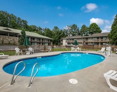 Hotel Quality Inn & Suites Mount Chalet (Clayton, USA)