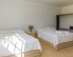 Hotel The Lodge Bed & Breakfast (Kralendijk, BES Islands)