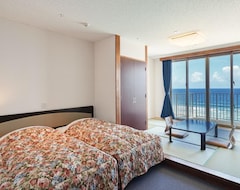 Hotel Miyuki Beach (Onna, Japón)