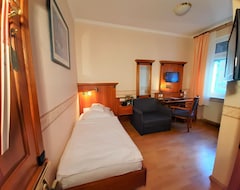 Khách sạn Single Room Bath Or Shower / Wc - Krupp, Hotel (Bad Neuenahr-Ahrweiler, Đức)