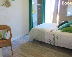 Cijela kuća/apartman La Batisse Aux Lanternes : 30 Couchages. Gite De Charme Spacieux Classe 4 (Saint-Bonnet-le-Château, Francuska)