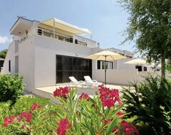 Khách sạn Sunnyside Apartments Resort Petrcane (Zadar, Croatia)
