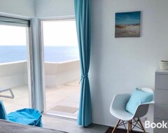 Toàn bộ căn nhà/căn hộ Luxurious Penthouse Suite Direct At Sea (Caniço, Bồ Đào Nha)