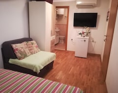 Hotel Inchy Rooms-Accommodation (Split, Kroatien)