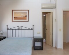 Toàn bộ căn nhà/căn hộ Villa For 10 People In Caleta De Velez (Vélez-Málaga, Tây Ban Nha)