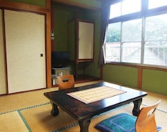 Oda ve Kahvaltı Motoyu Shiraiya (Nikko, Japonya)