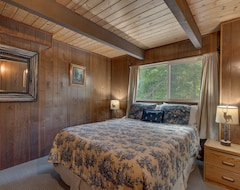 Toàn bộ căn nhà/căn hộ Chamberlands Cabin: 5 Br, 3.5 Ba House In Homewood, Sleeps 10 (Tahoma, Hoa Kỳ)