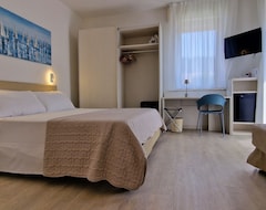 Khách sạn Hotel Villa Anthea (Garda, Ý)
