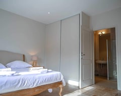 Toàn bộ căn nhà/căn hộ Very Private High Spec 4 Bedroom Villa With Pool And Garden (Castelnau-de-Montmiral, Pháp)