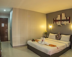 Hotel Holiday Home Patong (Patong Beach, Tailandia)