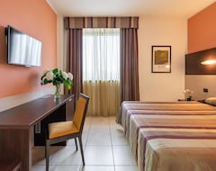 Khách sạn Record (Settimo Torinese, Ý)