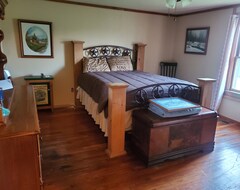 Entire House / Apartment A Private Country Cottage All To Yourself (Morgantown, USA)