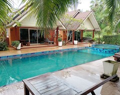 Hotel Sunrise Resort (Prachuap Khiri Khan, Thailand)
