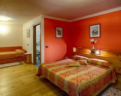 Hotelli Hotel Granta Parey (Rhêmes-Notre-Dame, Italia)