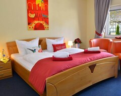 Khách sạn Hotel Zum Muhlental (Moerz, Đức)