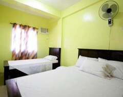 Hotel Luis Bay Travellers Lodge (Coron, Philippines)