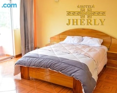 HOTEL JHERLY (Longuita, Peru)