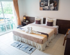 Khách sạn The Nice Hotel (Cape Panwa, Thái Lan)