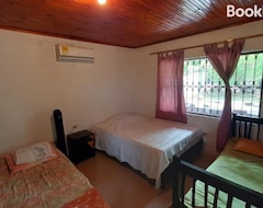 Entire House / Apartment Hospedaje Y Eventos Quinta De Las Flores (San Juan de Rios, Colombia)