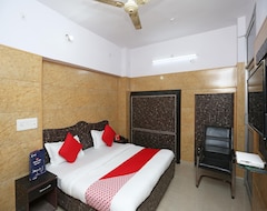 Khách sạn OYO 18782 Hotel Mannat (Ghaziabad, Ấn Độ)