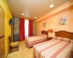 Hotel Hostal Vall D'Aneu By Arcas & Sambola (Esterri D'Aneu, Španjolska)