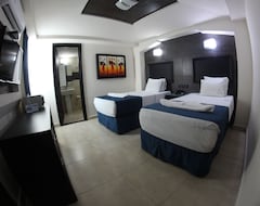 Khách sạn Hotel Portonovo Plaza Malecon (Puerto Vallarta, Mexico)