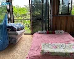 Kampiranje phaanamy`y`aaihlebnch Homestay (Yasothon, Tajland)