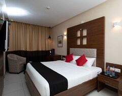 Khách sạn Capital O 16891 Klase Hotels (Chennai, Ấn Độ)