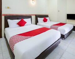فندق OYO 491 D'anjung Inn (Tangkak, ماليزيا)