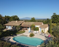 Toàn bộ căn nhà/căn hộ 4 Bedroom Villa With Heated Pool (Pernes-les-Fontaines, Pháp)