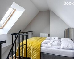 Cijela kuća/apartman Apartament Green B28 Dwupoziomowy Blisko Norweskiej Doliny Z Basenem, Sauna, Jacuzzi (Poręba, Poljska)