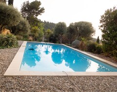 Cijela kuća/apartman Charming House With Pool Located 10 Minutes From The Sea (Ceyreste, Francuska)