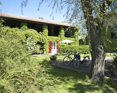 Toàn bộ căn nhà/căn hộ Farmhouse Barn Between Parma And Reggio Emilia (Quattro Castella, Ý)