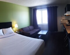Khách sạn Home Away Inn (Drayton Valley, Canada)