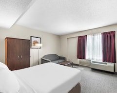 Hotel Ramada Inn And Conference Center (Danville, USA)