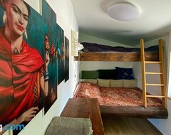 Casa/apartamento entero Arty House With Huge Terrace At Lake Balaton (Tapolca, Hungría)