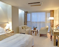 Hotel The Class 300 Condominium (Sokcho, Južna Koreja)
