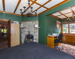 Entire House / Apartment Woodroyd Estate Holiday Sanctuary 15 Mins From Cbd (Lower Hutt, New Zealand)